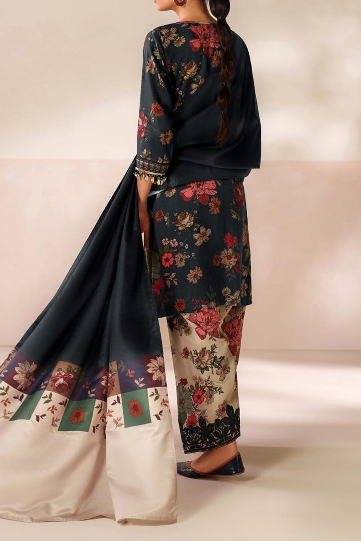 3 Piece Khaddar Suit-Printed