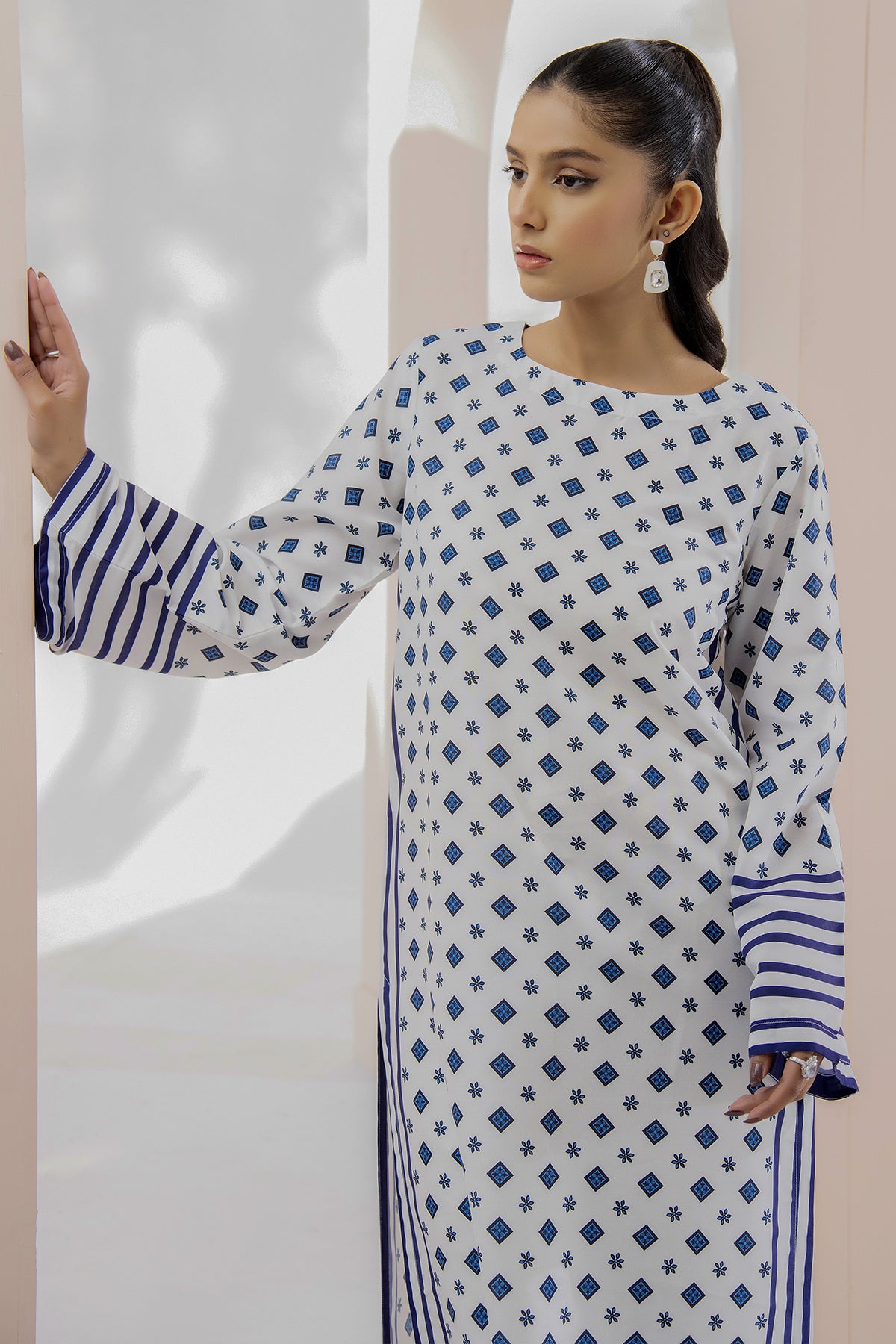 2 Piece Lawn Suit-Printed (Pret)