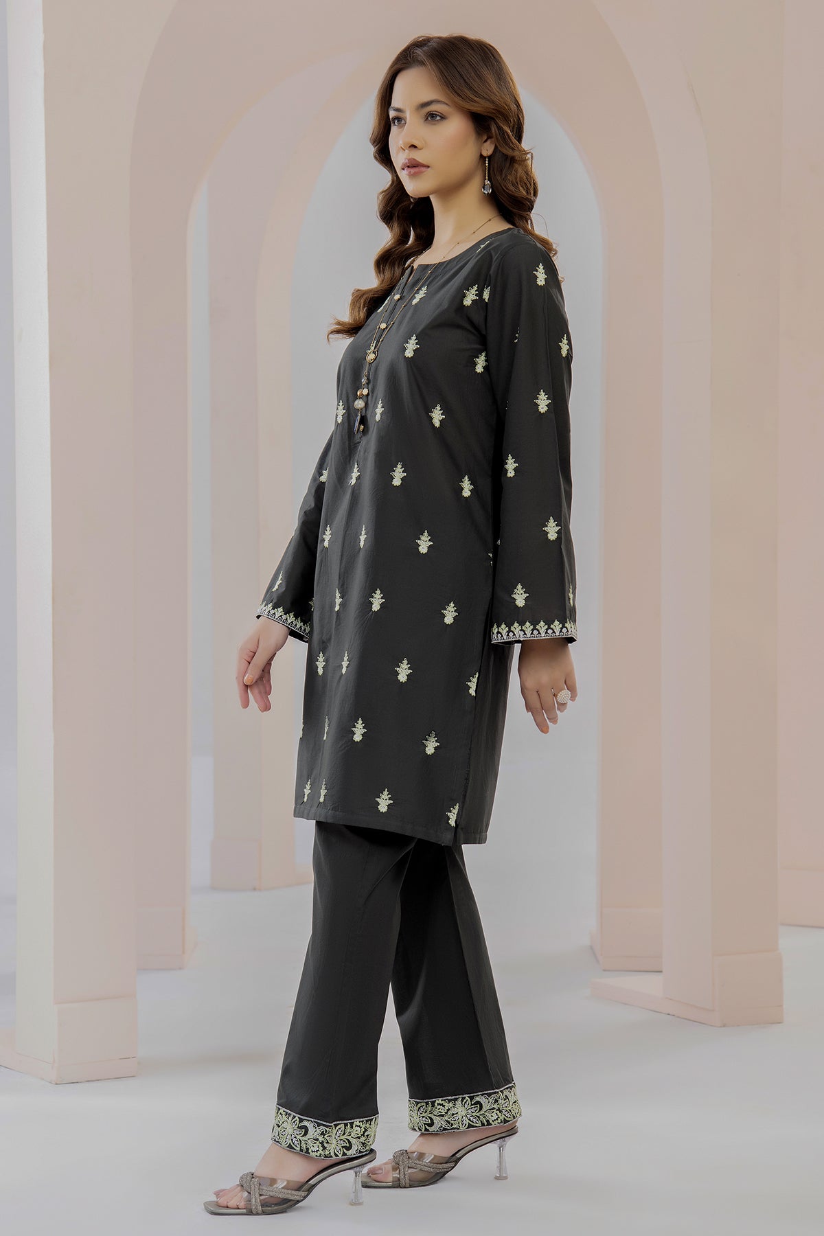2 Piece Cotton Suit-Embroidered (Pret)