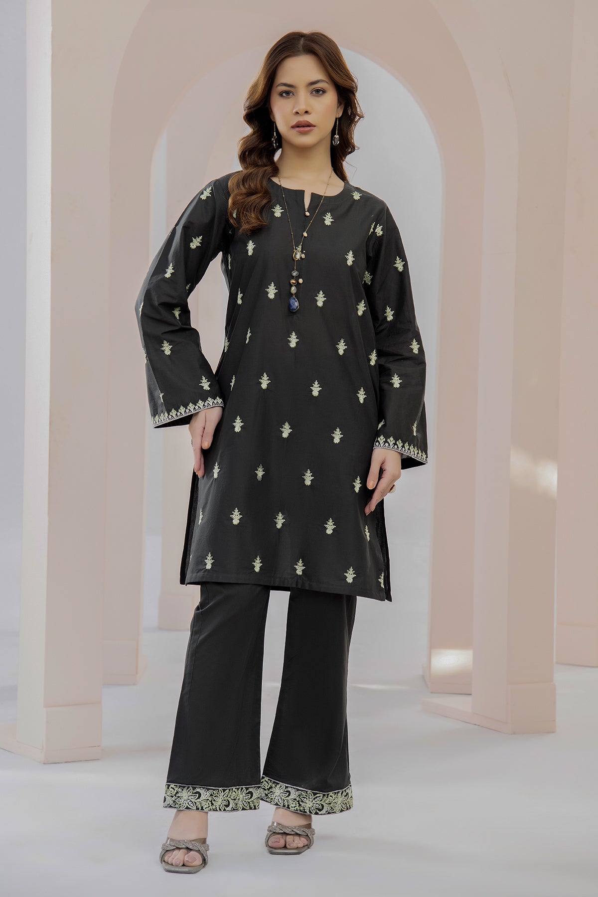 2 Piece Cotton Suit-Embroidered (Pret)