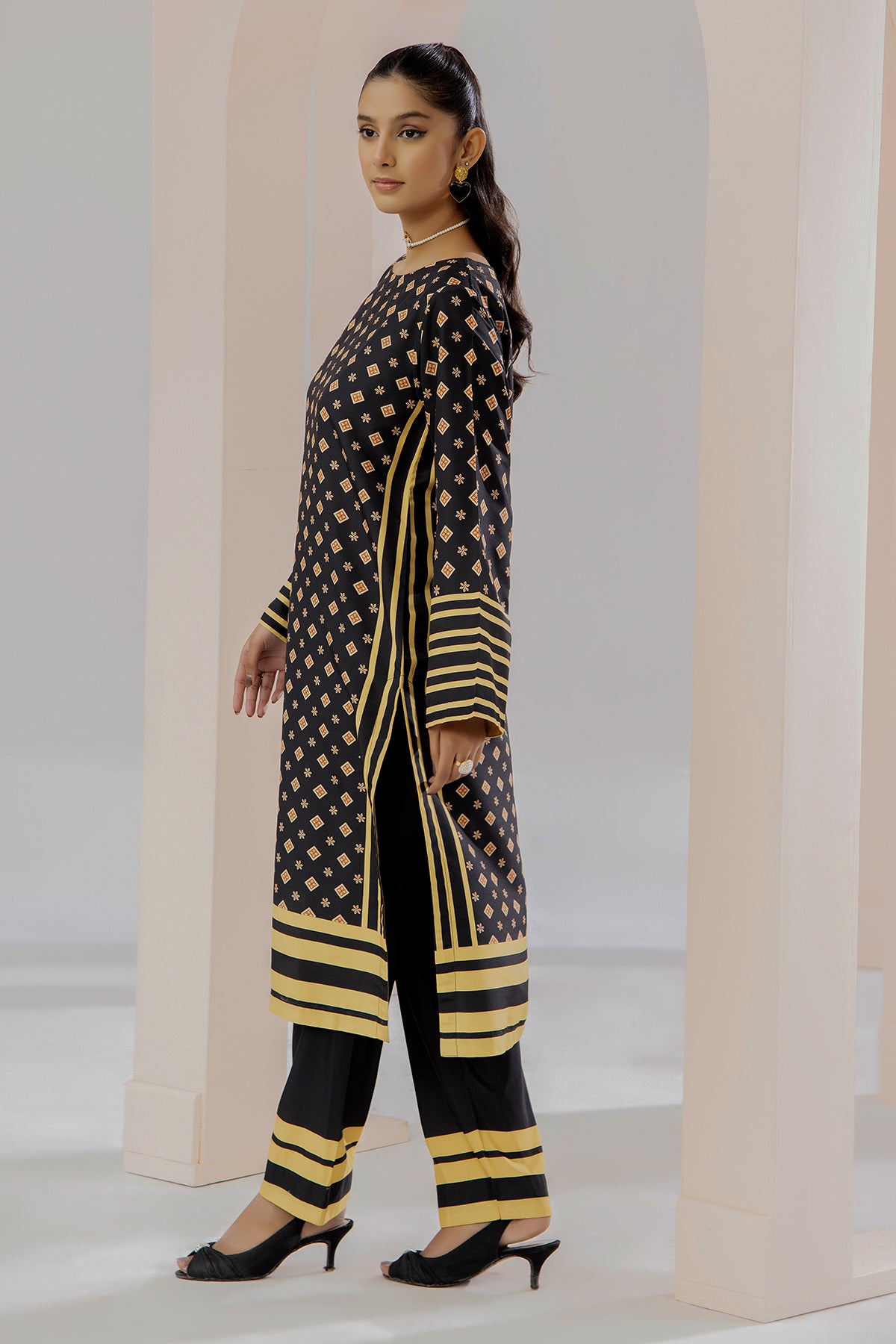 2 Piece Lawn Suit-Printed (Pret)