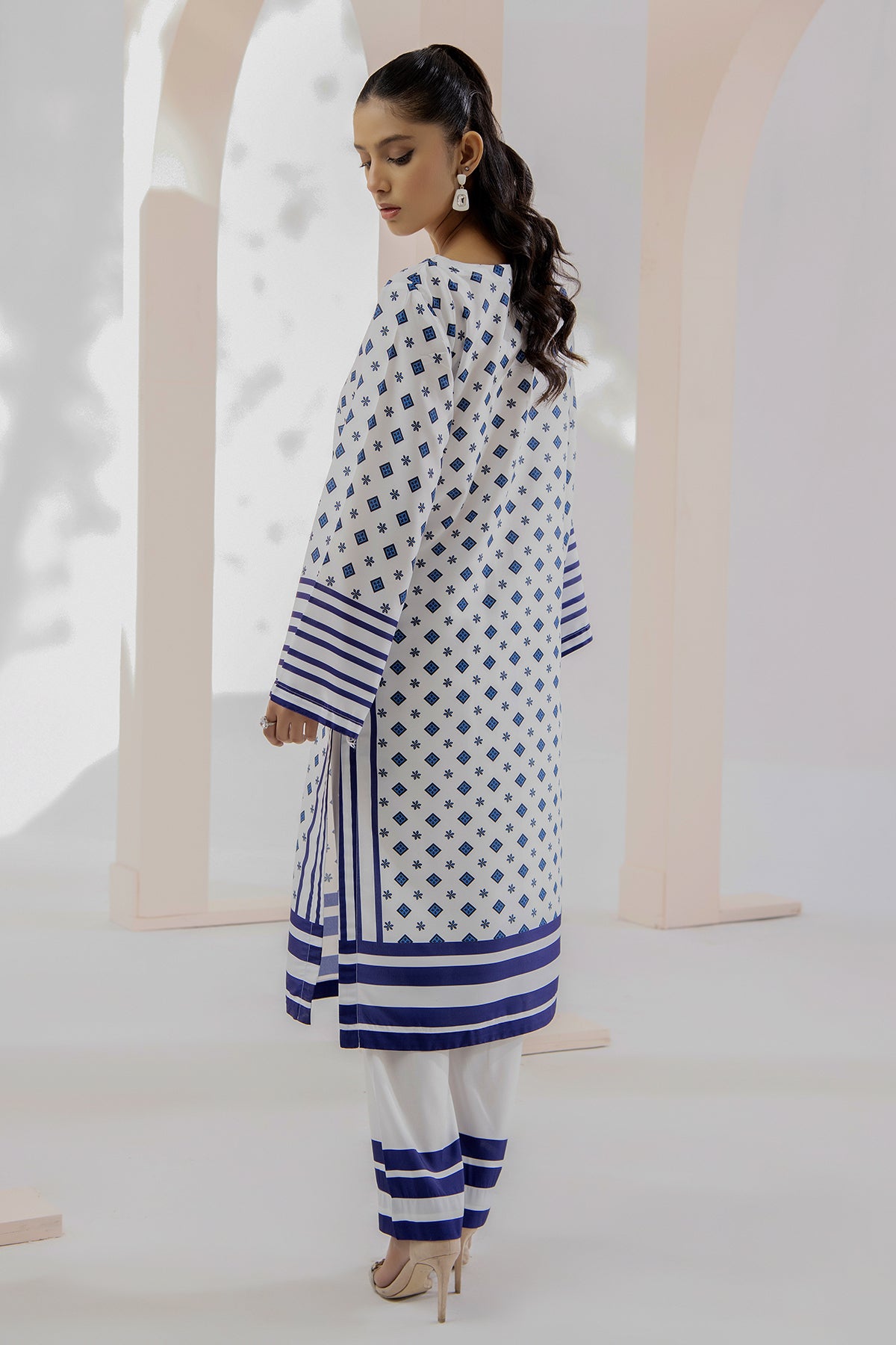 2 Piece Lawn Suit-Printed (Pret)