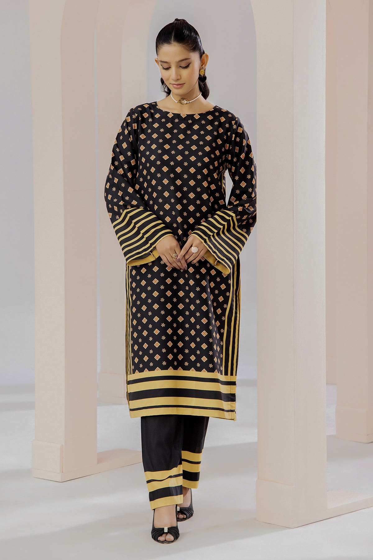 2 Piece Lawn Suit-Printed (Pret)