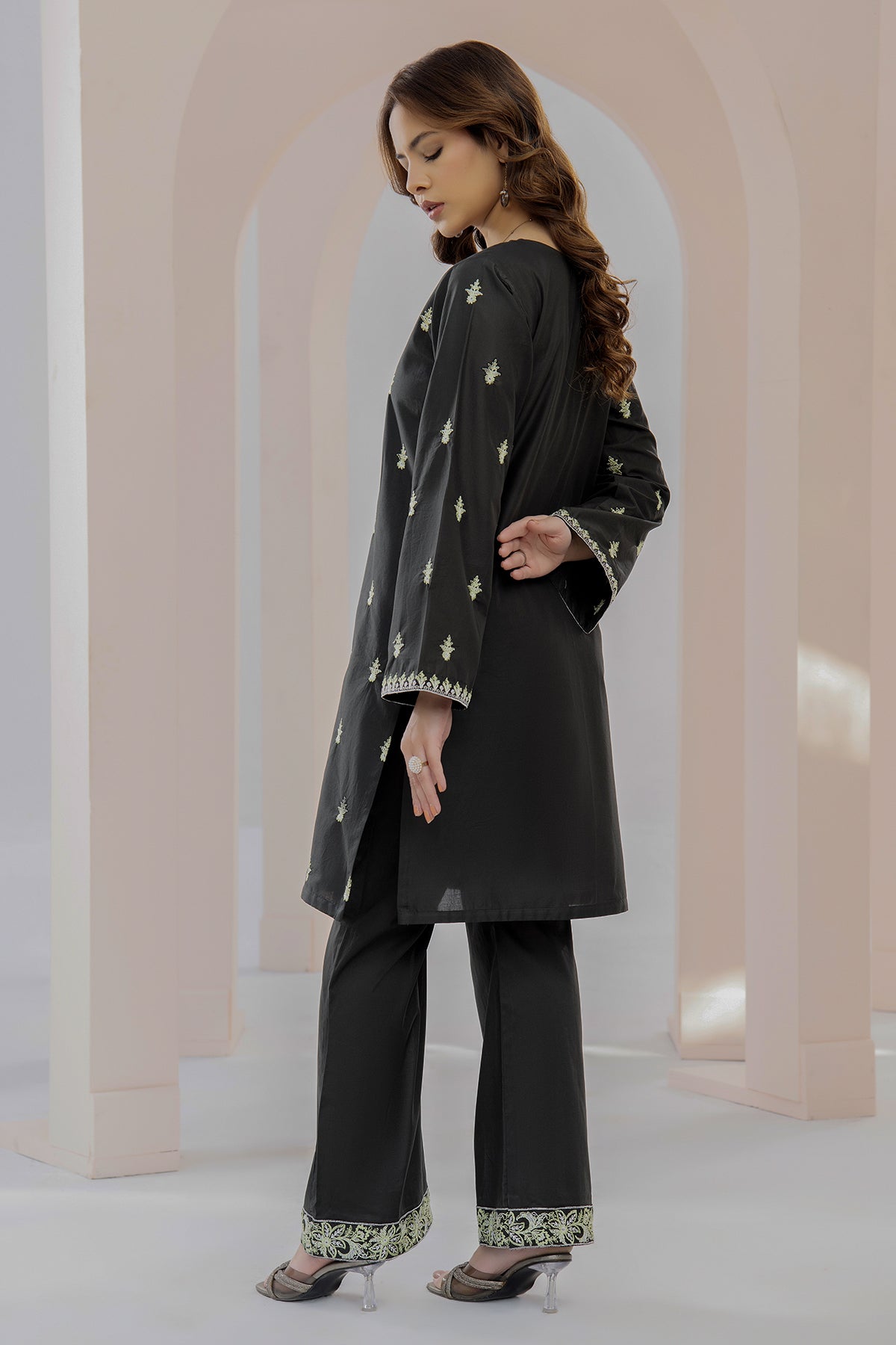 2 Piece Cotton Suit-Embroidered (Pret)